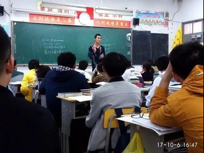 微信图片_20171018093124_副本.jpg