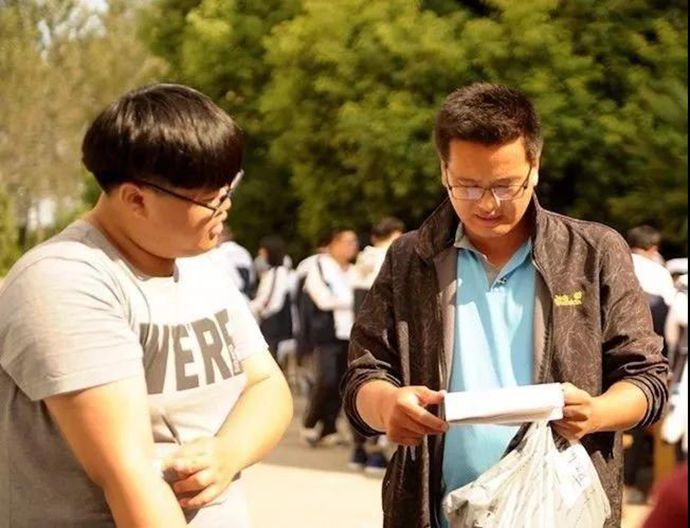 微信图片_20171017172410_副本.jpg